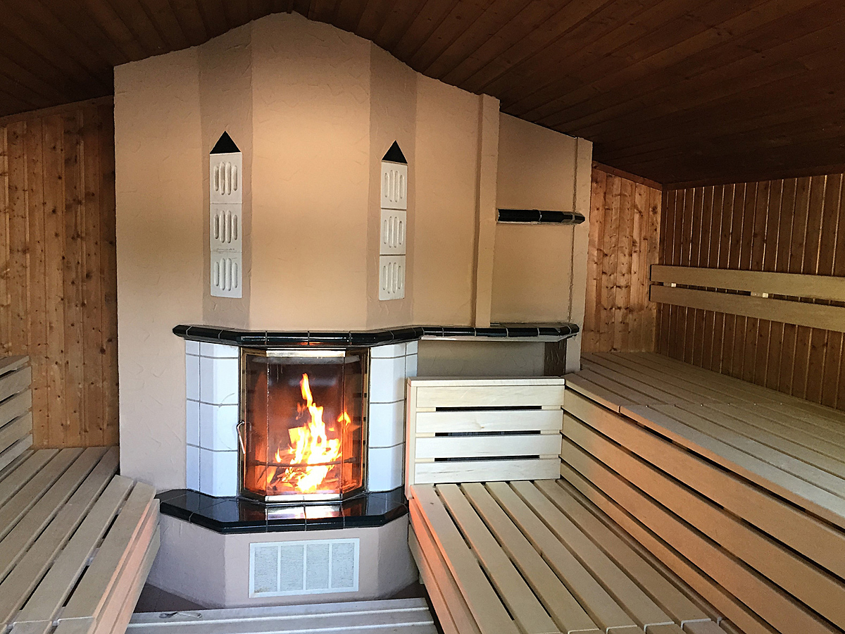 Unsere Erdsauna mit Kamin